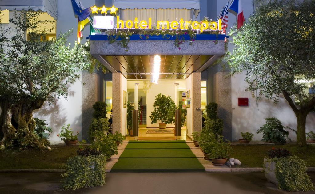 Hotel Metropol كاوْرلي المظهر الخارجي الصورة
