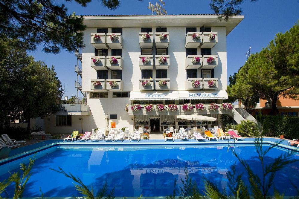 Hotel Metropol كاوْرلي المظهر الخارجي الصورة