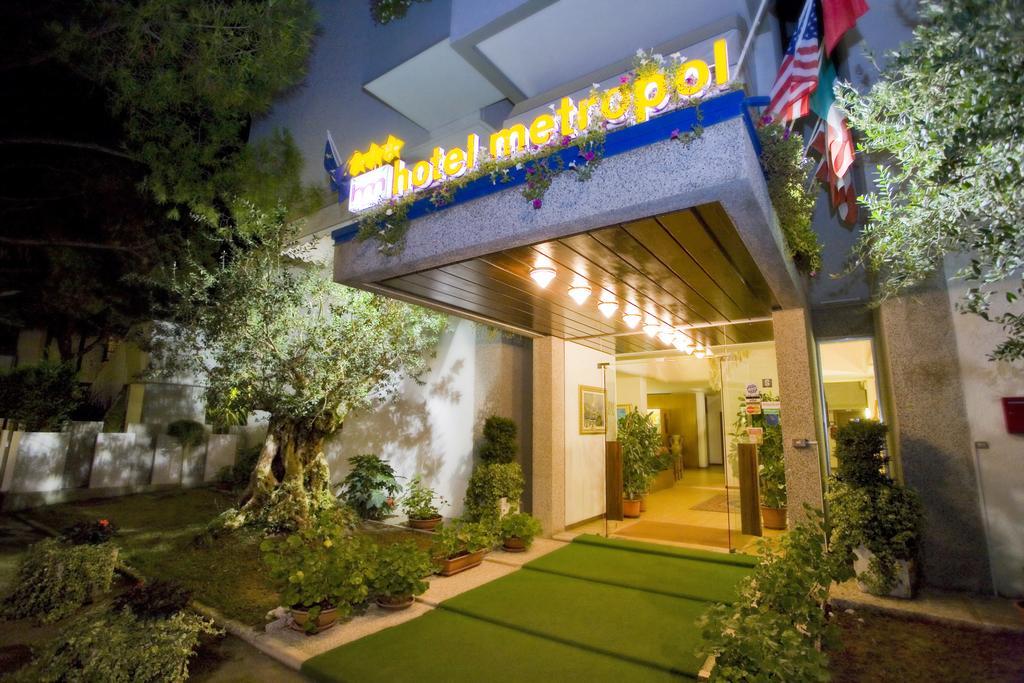 Hotel Metropol كاوْرلي المظهر الخارجي الصورة